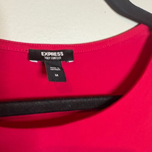 Express bright pink Body Contour sleeveless bodysuit - Picture 2 of 4